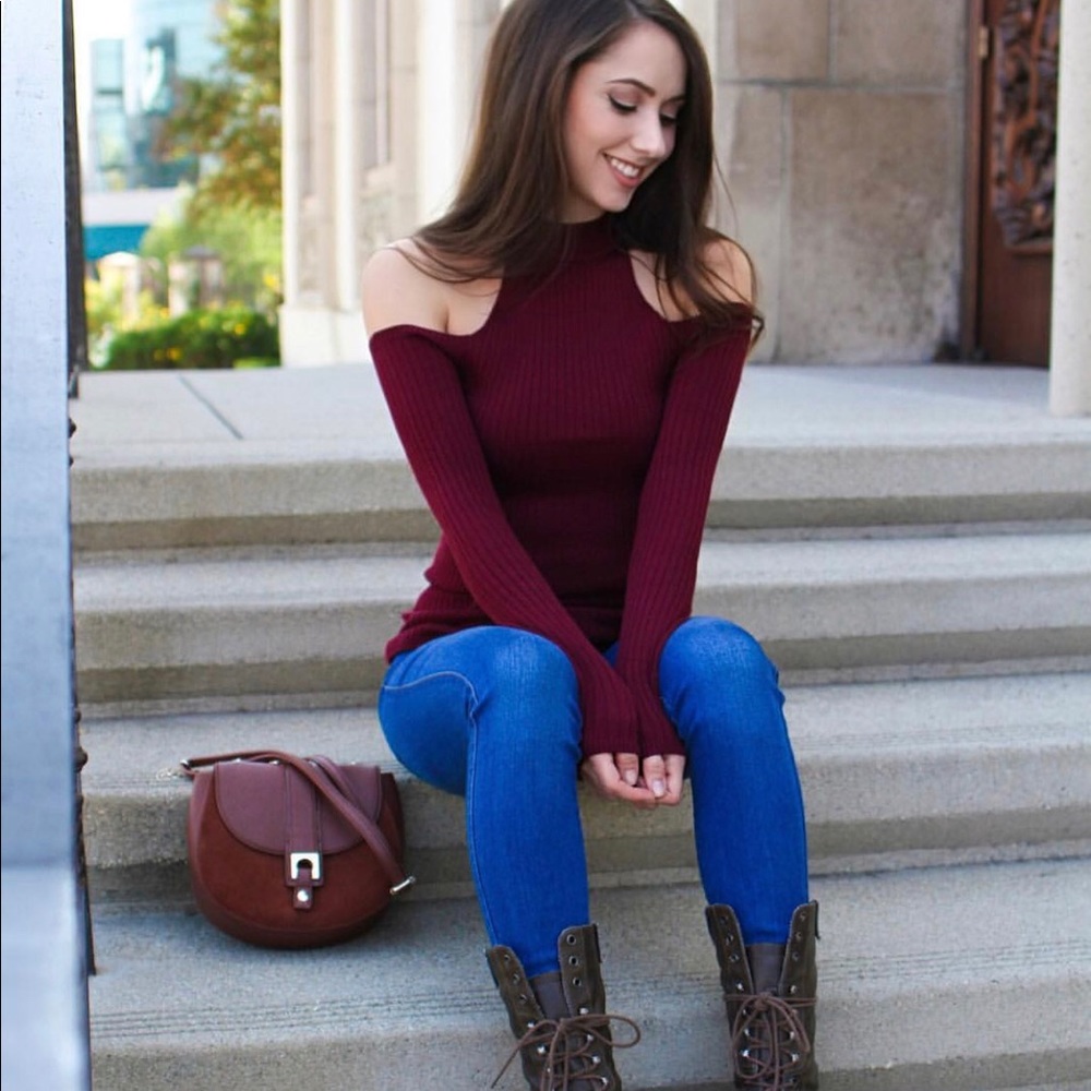 Cold shoulder long sleeve top